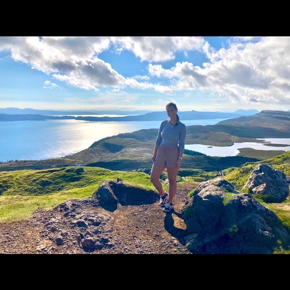 Meet your Posher, Julie - Picture 3 of 3